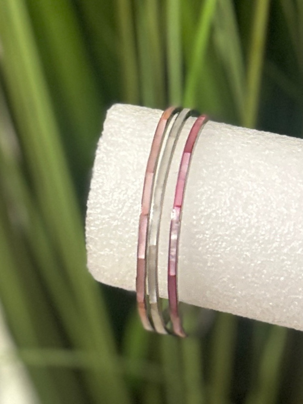 Vintage Mother of Pearl Shell Inlay Stacking Bangle Bracelet Set of 3 Pink White